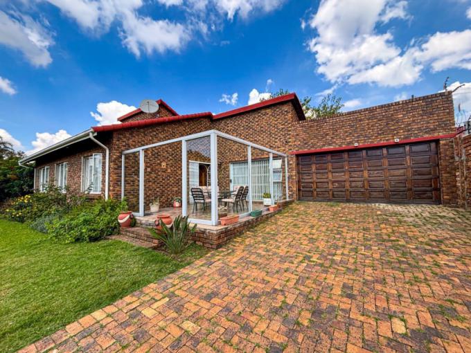 3 Bedroom House for Sale For Sale in Elandspark - MR710229