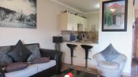 Lounges - 18 square meters of property in Meredale
