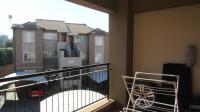 Balcony - 10 square meters of property in Meredale