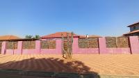 Front View of property in Karenpark