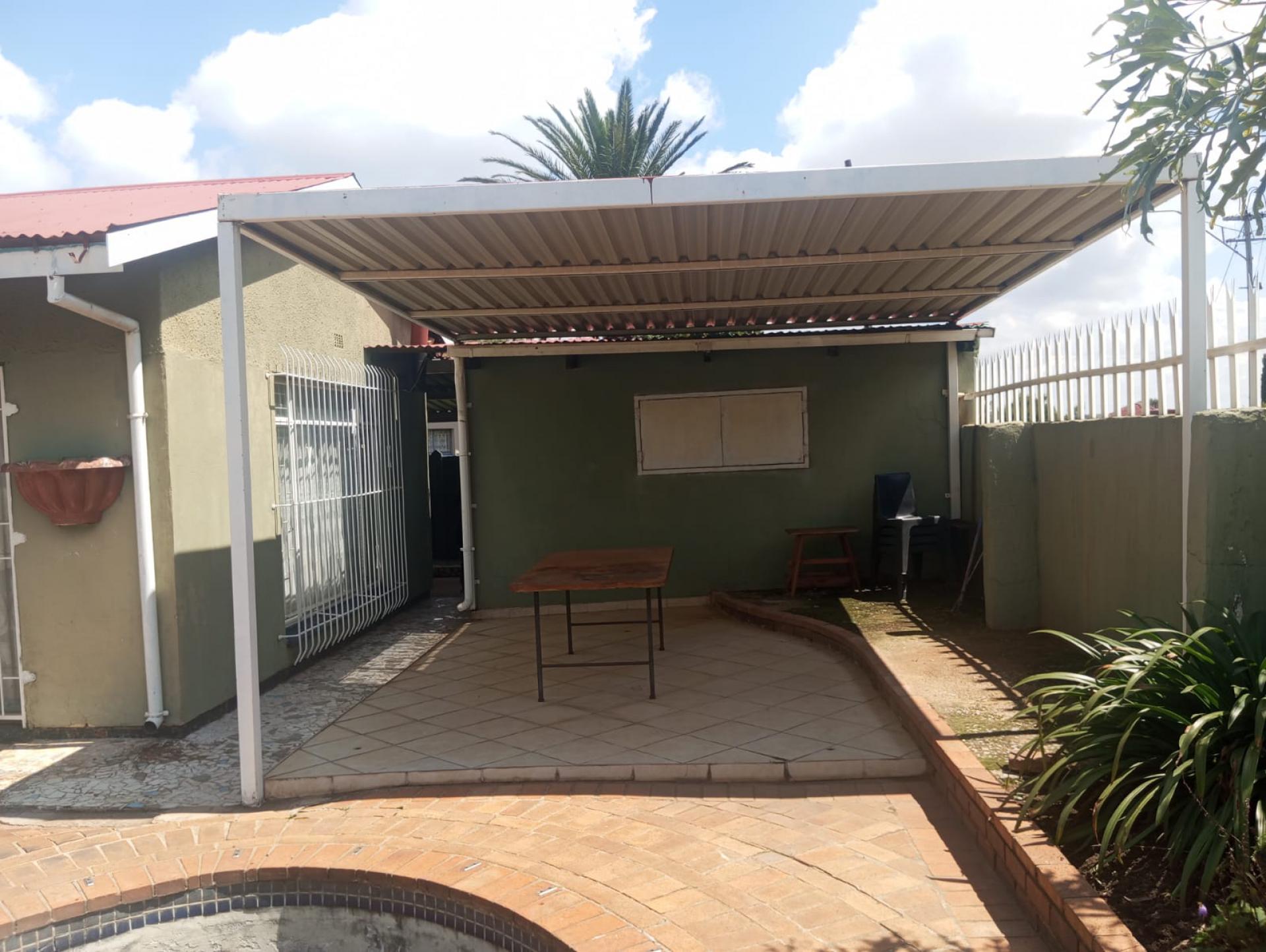  of property in Crown Gardens