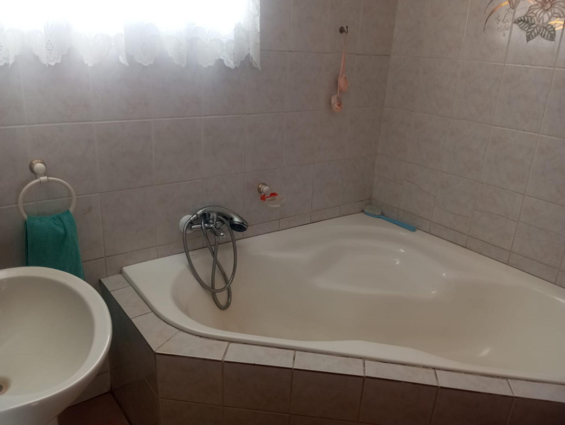  of property in Crown Gardens