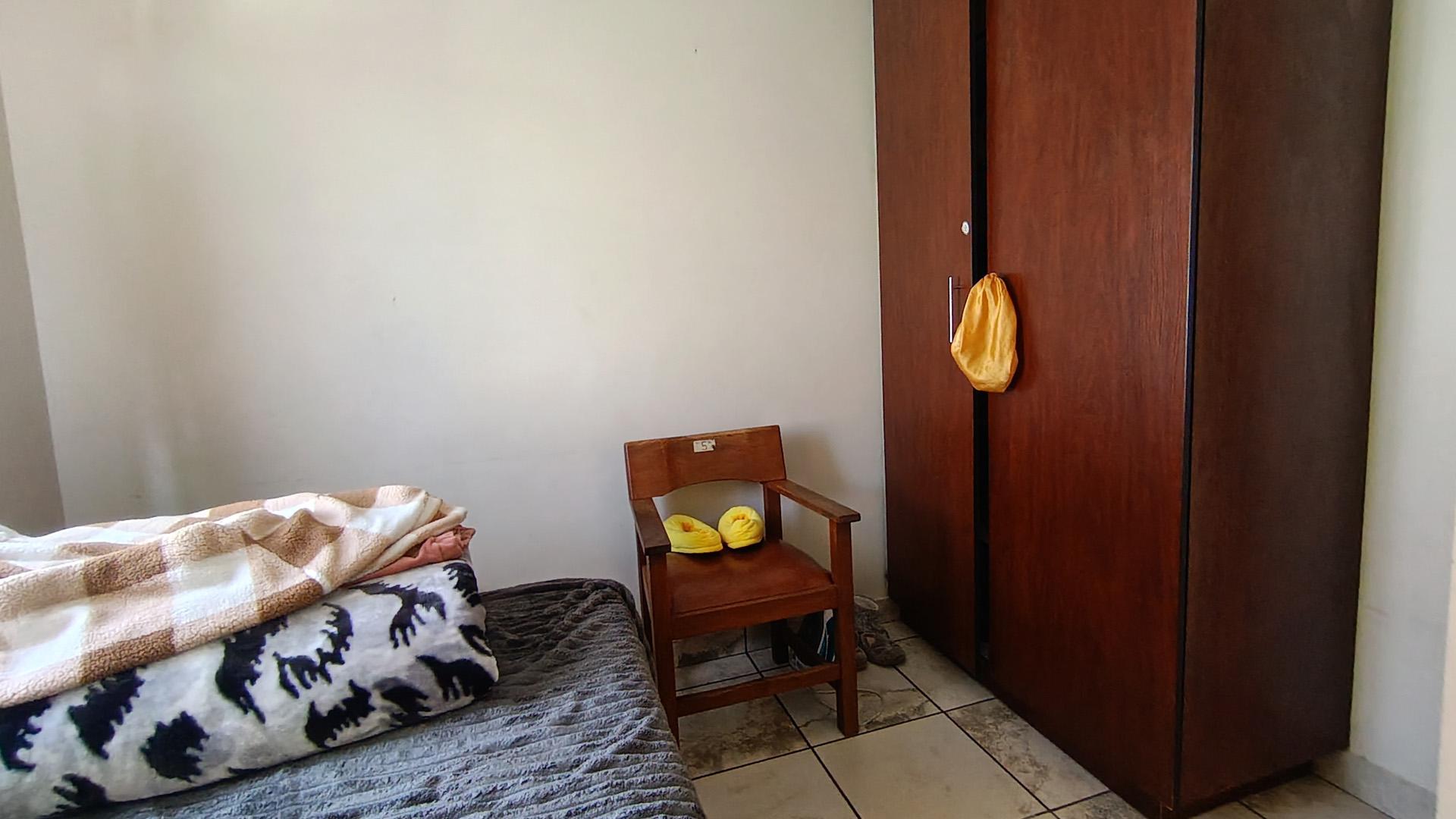 Bed Room 3 of property in Waterkloof (Rustenburg)