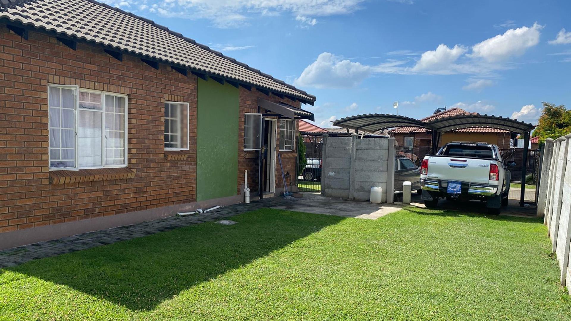 Backyard of property in Waterkloof (Rustenburg)
