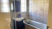 Bathroom 1 of property in Waterkloof (Rustenburg)
