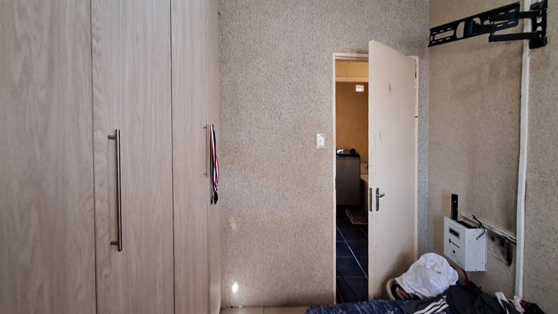 Bed Room 2 - 8 square meters of property in Orion Park