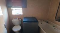 Bathroom 1 of property in Orion Park
