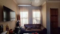 Lounges - 10 square meters of property in Orion Park