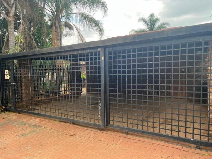 4 Bedroom House for Sale For Sale in Dorandia - MR710332