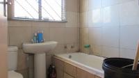Bathroom 1 - 4 square meters of property in Lakeside - (Vereeniging)