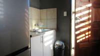 Kitchen - 5 square meters of property in Lakeside - (Vereeniging)