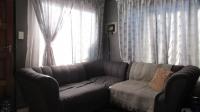 Lounges - 9 square meters of property in Lakeside - (Vereeniging)