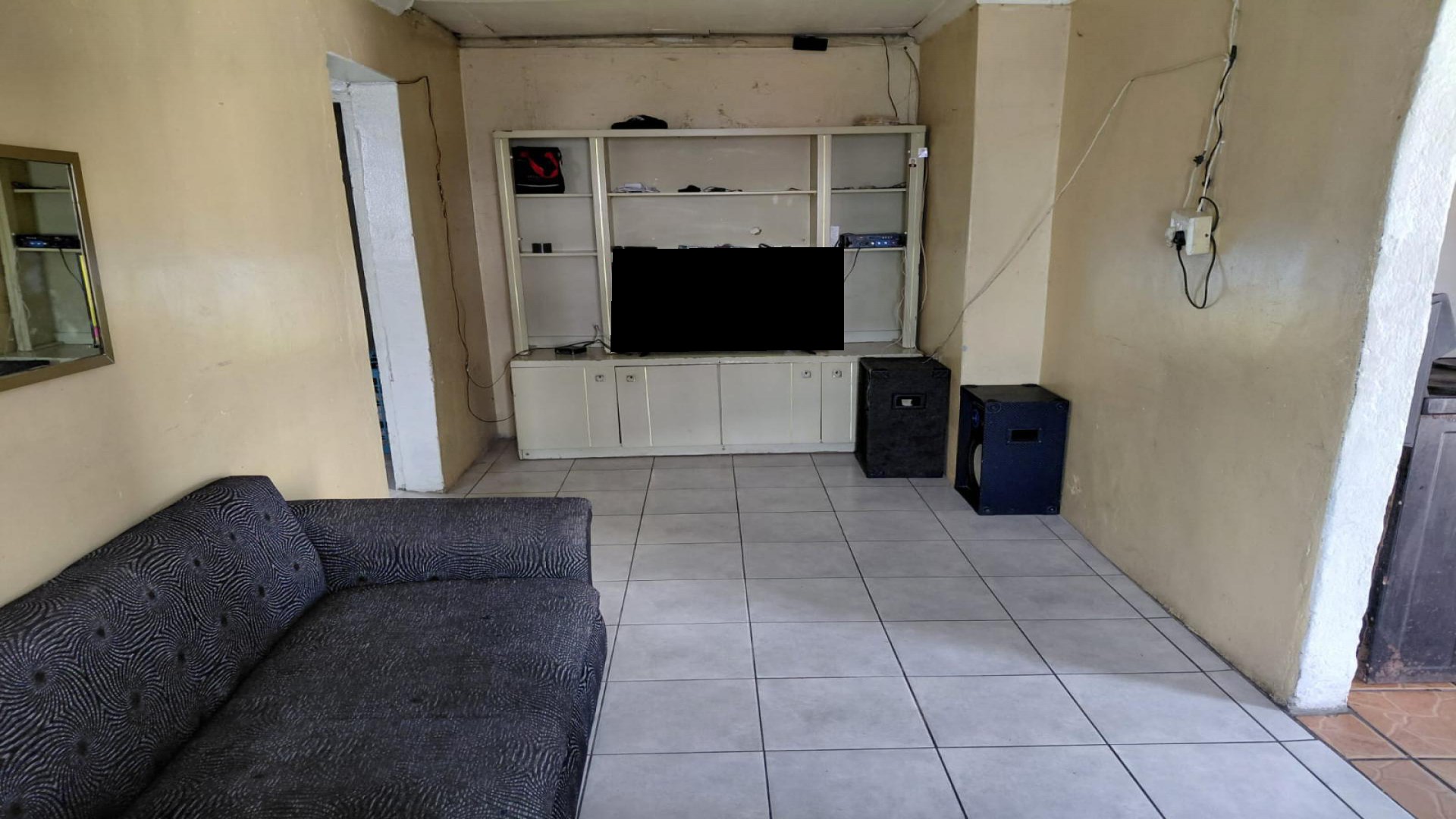 Lounges of property in Delft