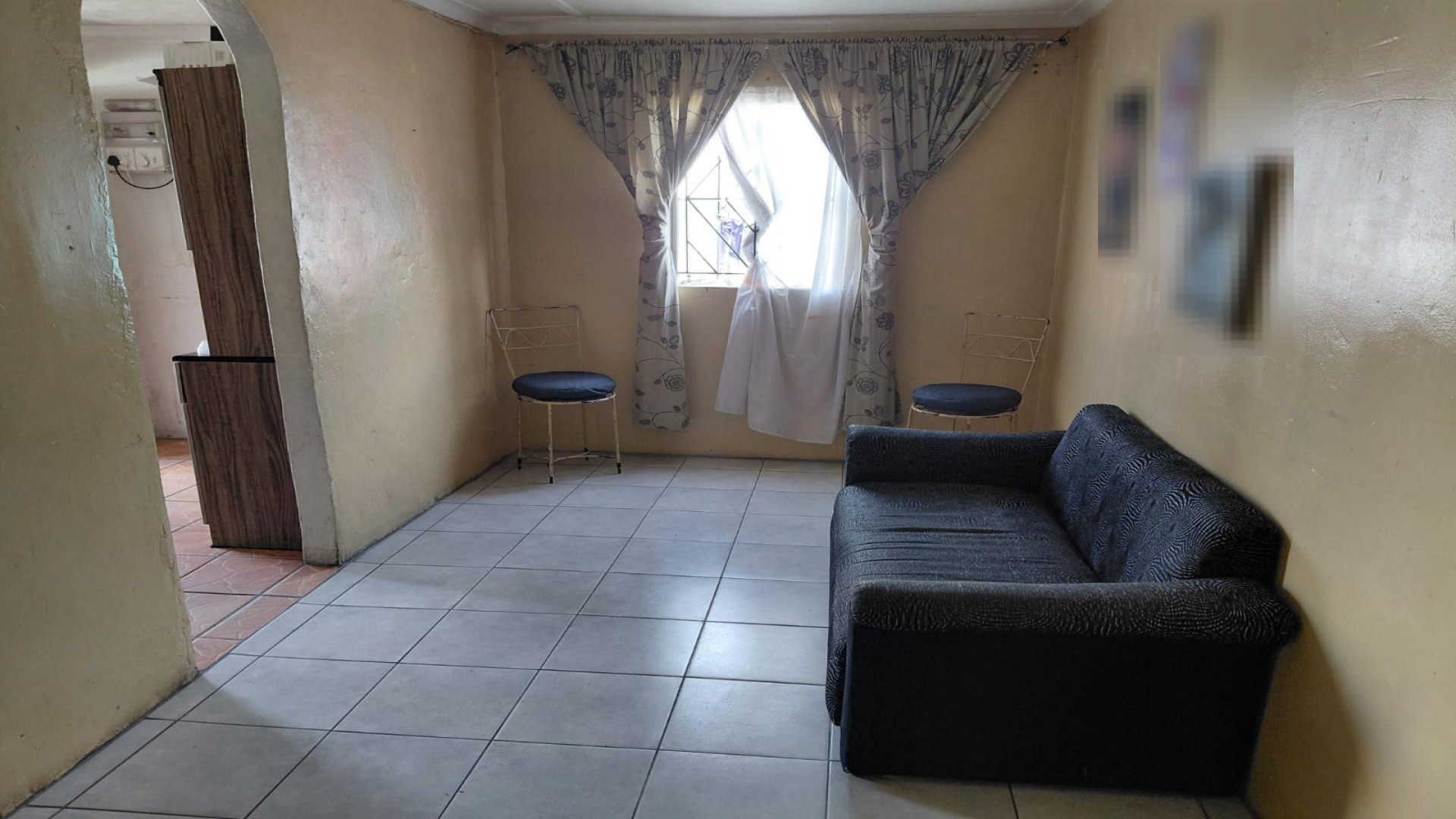 Lounges of property in Delft