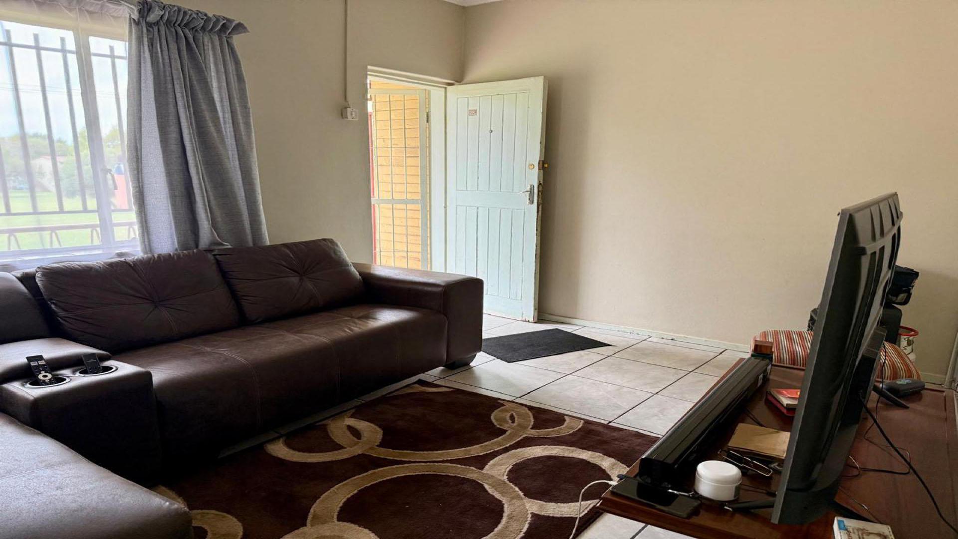 Lounges of property in Sasolburg