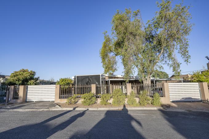 4 Bedroom Freehold Residence for Sale For Sale in Bracken Heights - MR710379