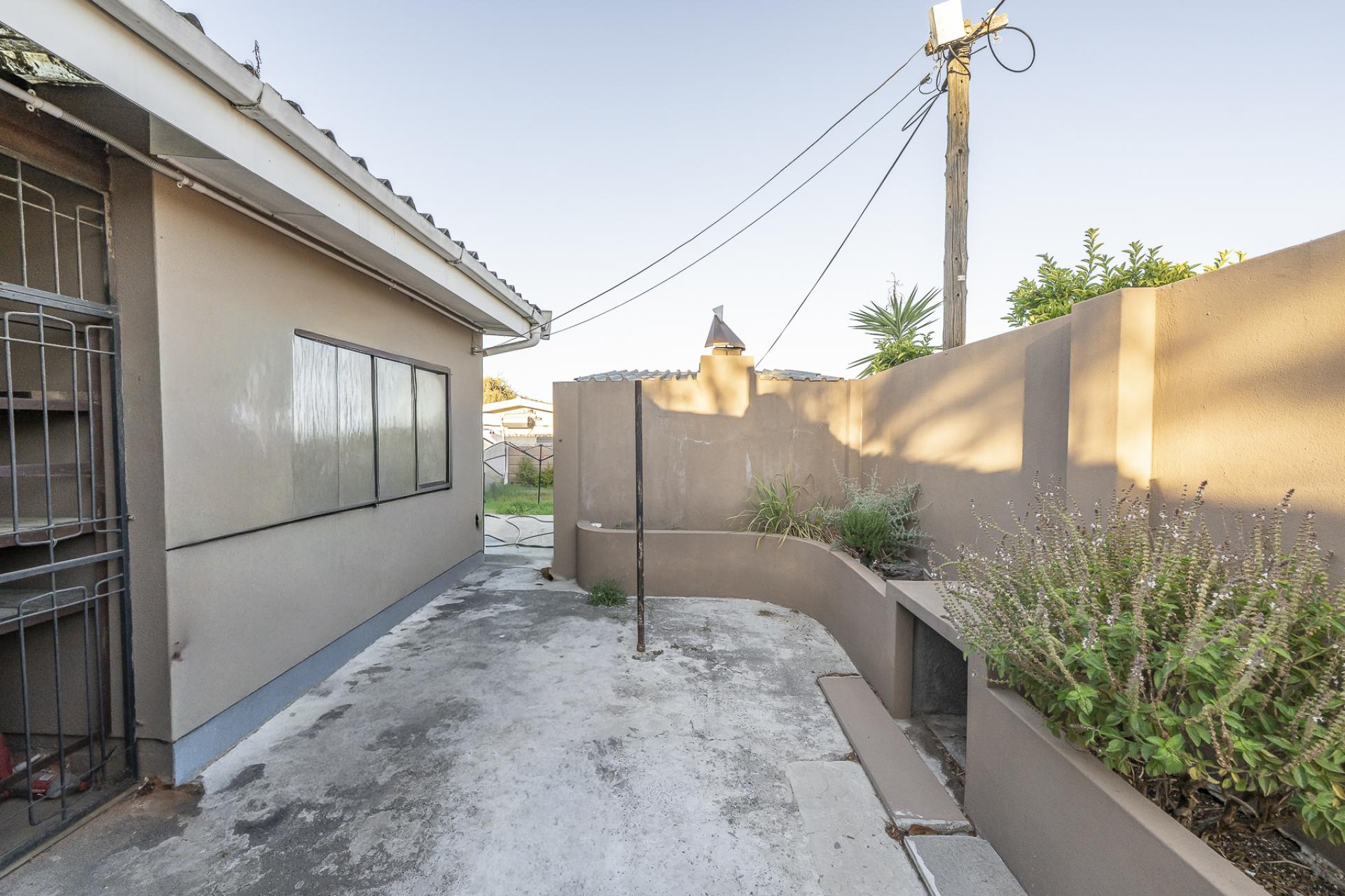  of property in Bracken Heights