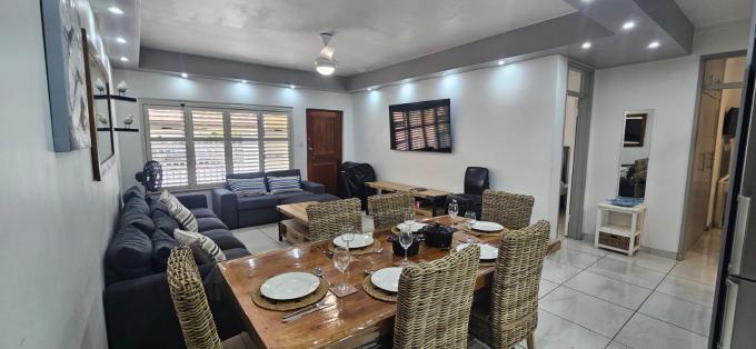 2 Bedroom Apartment to Rent in Gordons Bay - Property to rent - MR710383