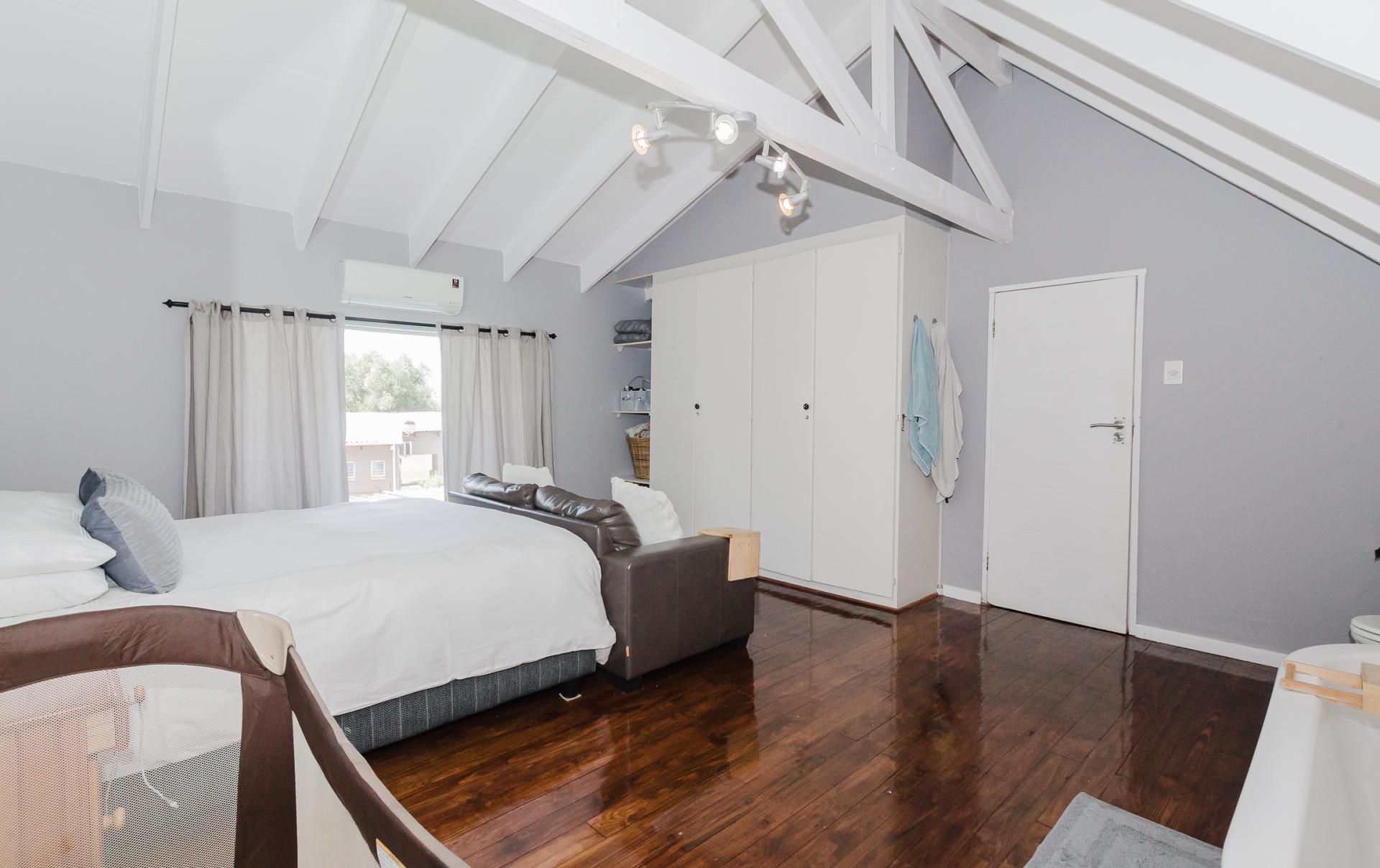  of property in Glen Marais