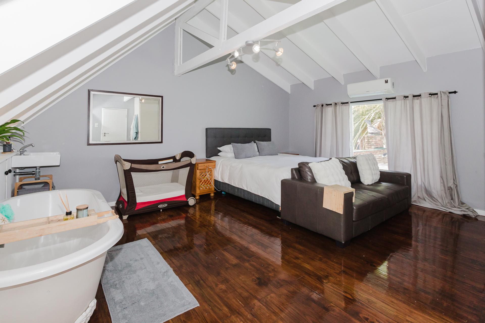  of property in Glen Marais