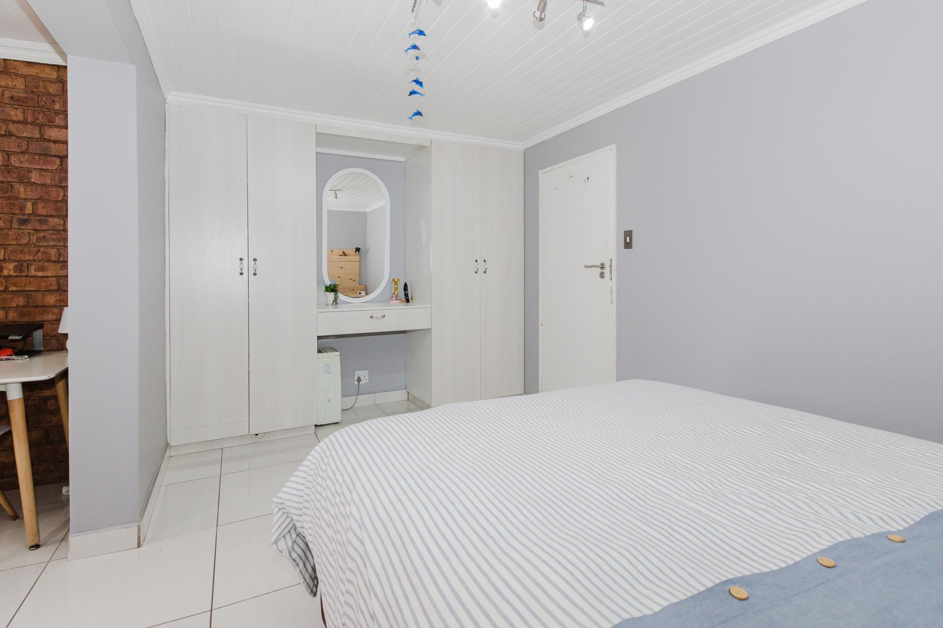  of property in Glen Marais