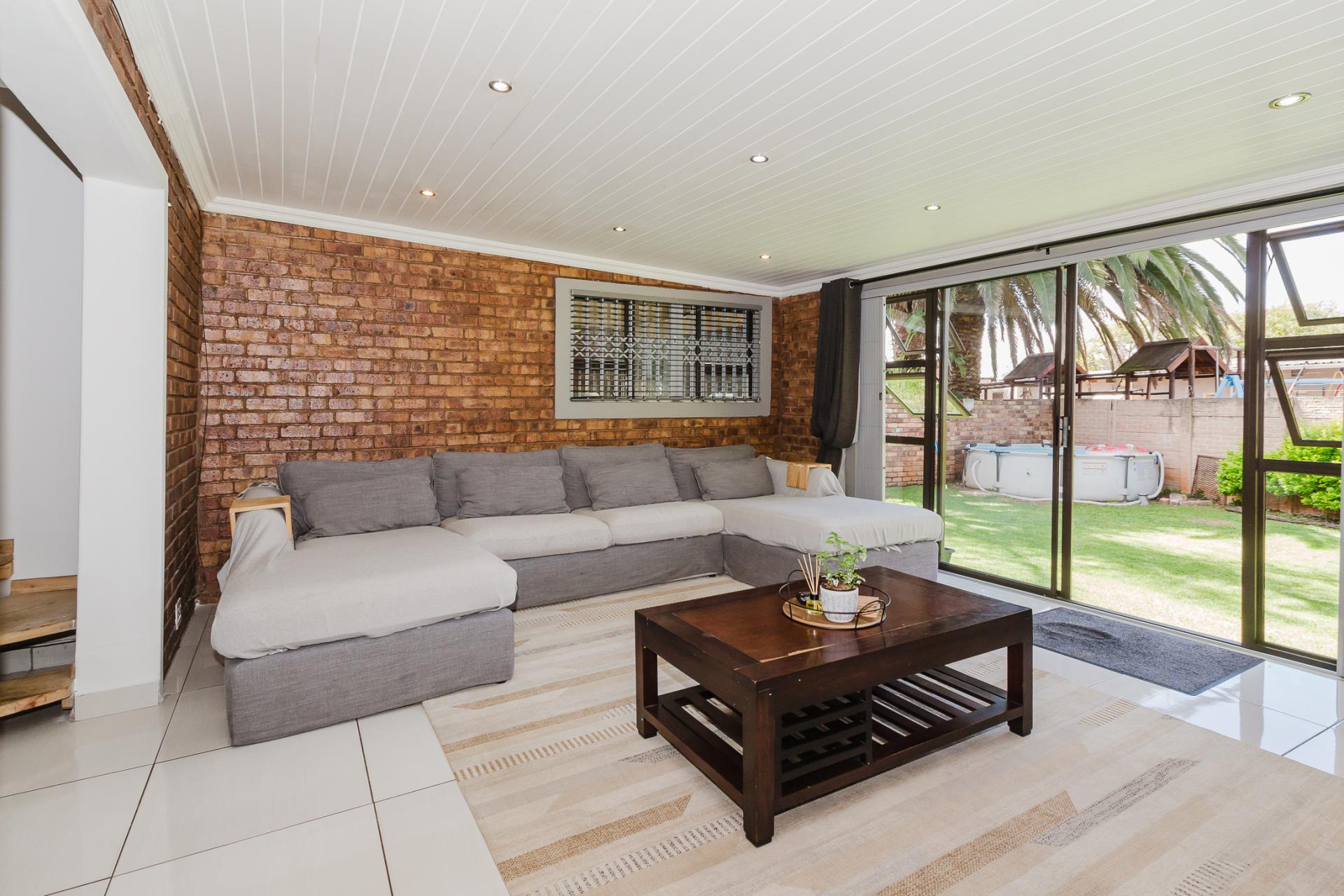  of property in Glen Marais