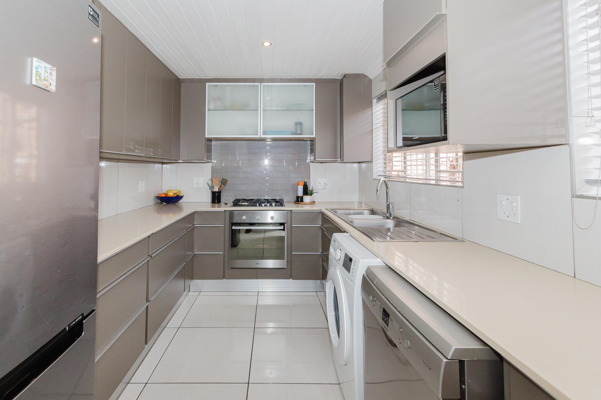  of property in Glen Marais