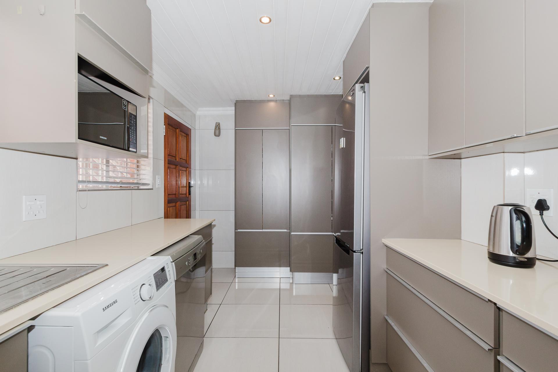  of property in Glen Marais