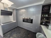  of property in Glenvista