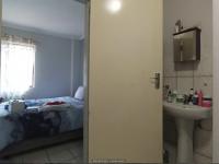  of property in Die Hoewes