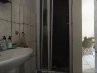  of property in Die Hoewes