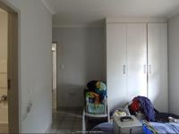  of property in Die Hoewes