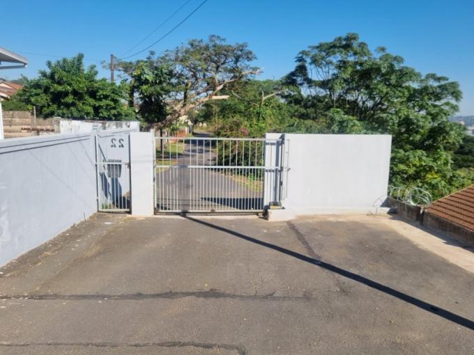 3 Bedroom Simplex for Sale For Sale in Bluff - MR710413