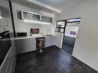  of property in Glenvista