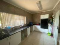  of property in Glenvista