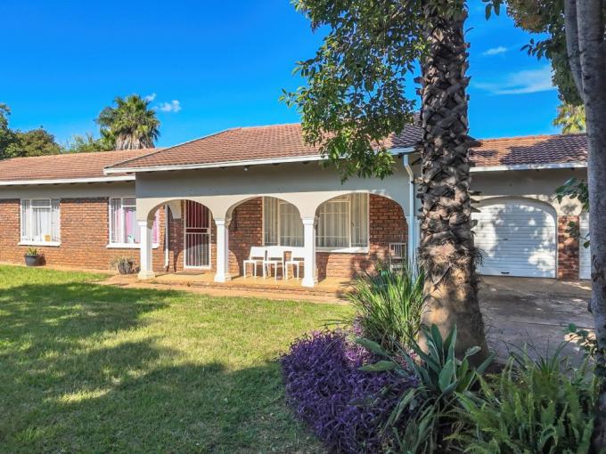 3 Bedroom House for Sale For Sale in Schoemansville - MR710442