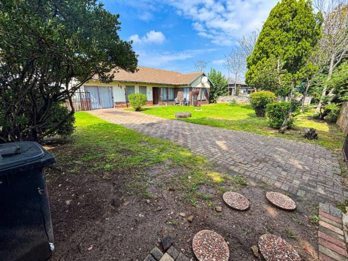 3 Bedroom House for Sale For Sale in Germiston - MR710446