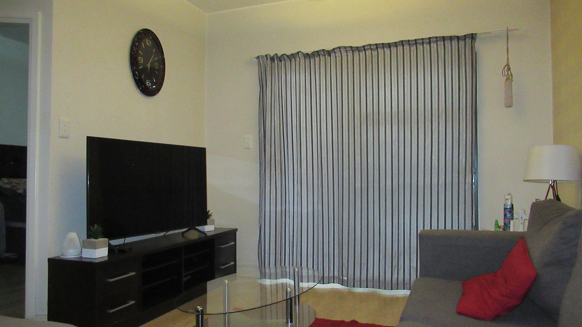 Lounges - 15 square meters of property in Edenburg - Jhb