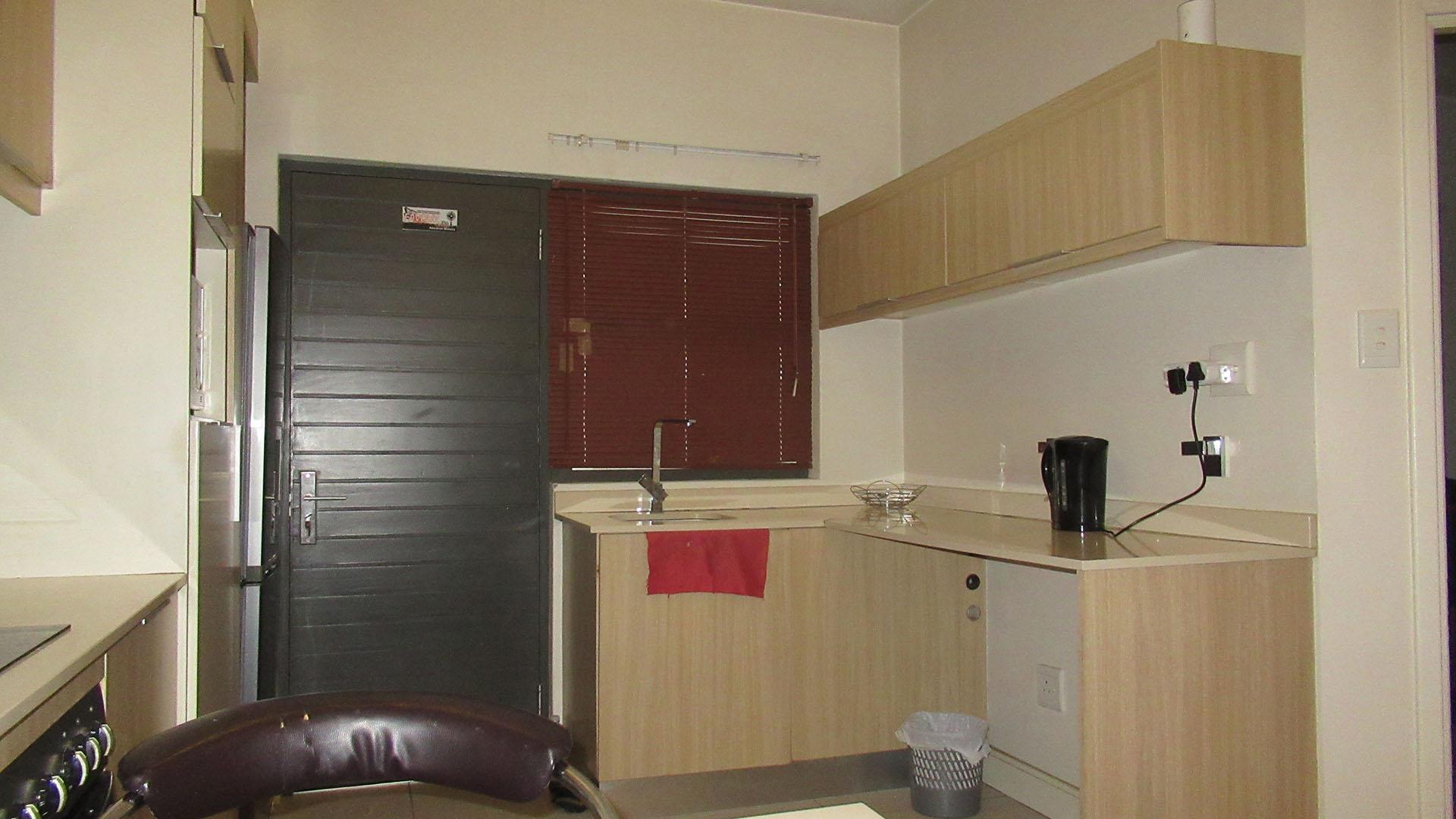 Kitchen - 9 square meters of property in Edenburg - Jhb