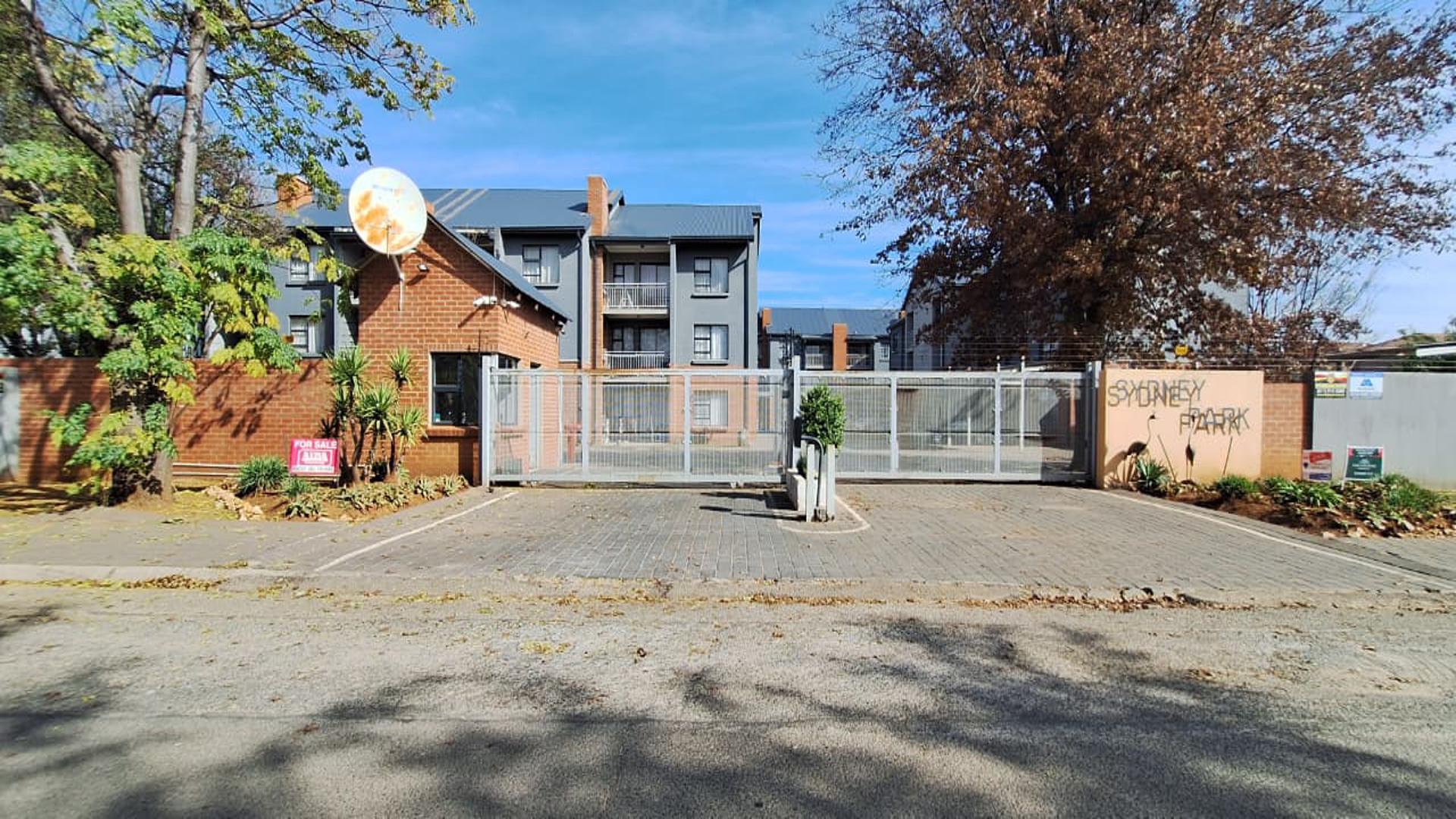 Front View of property in Jansen Park
