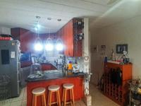  of property in Glenvista