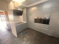  of property in Glenvista