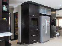  of property in Glenvista