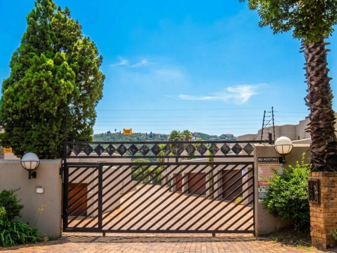 3 Bedroom Simplex for Sale For Sale in Bassonia - MR710575