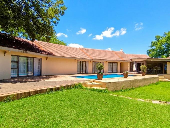 4 Bedroom House for Sale For Sale in Waterkloof Ridge - MR710581