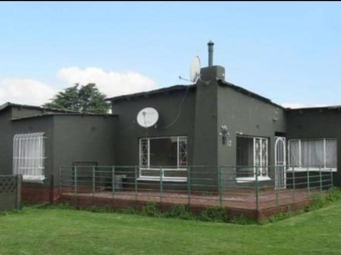 4 Bedroom House for Sale For Sale in Klippoortjie AH - MR710592