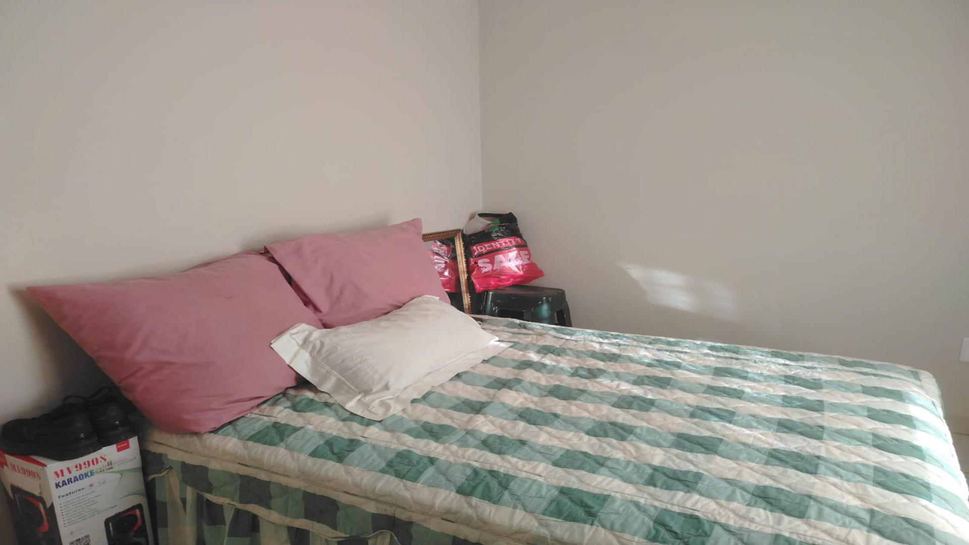 Bed Room 1 of property in Glenway Estate