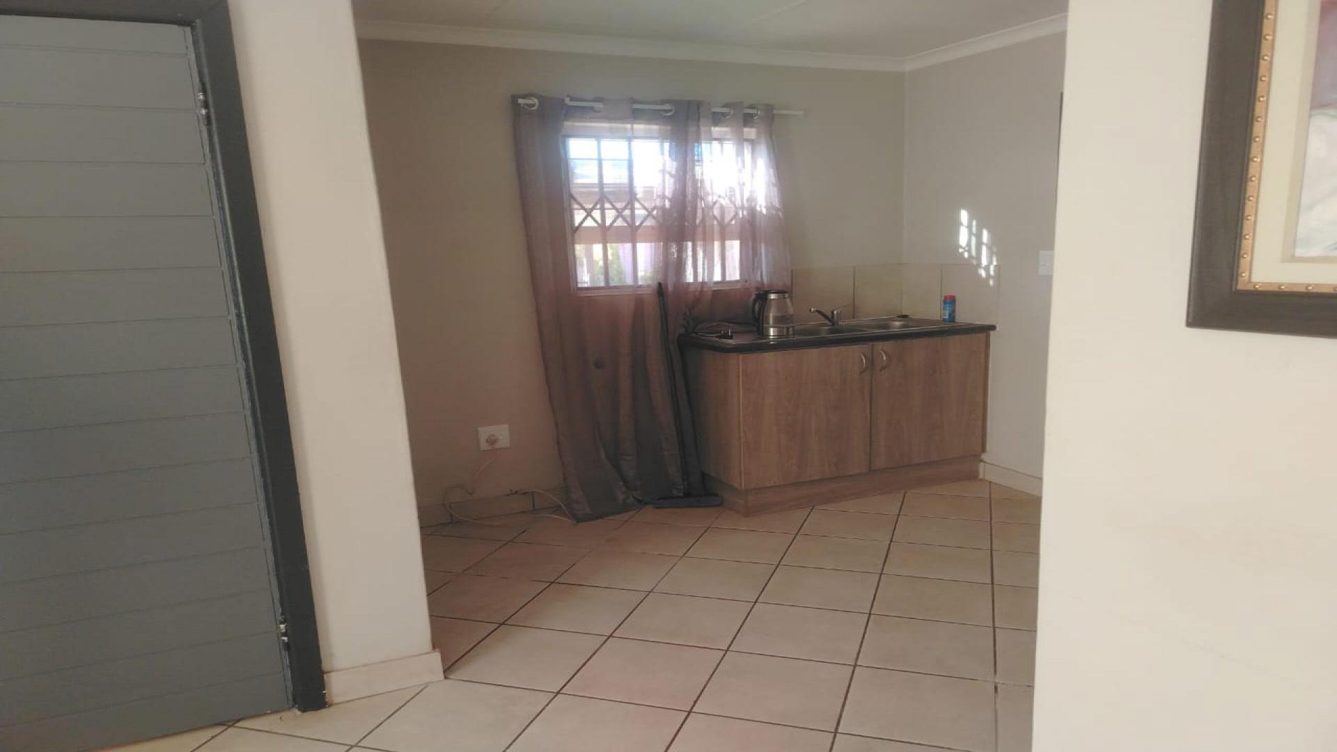 Kitchen of property in Glenway Estate