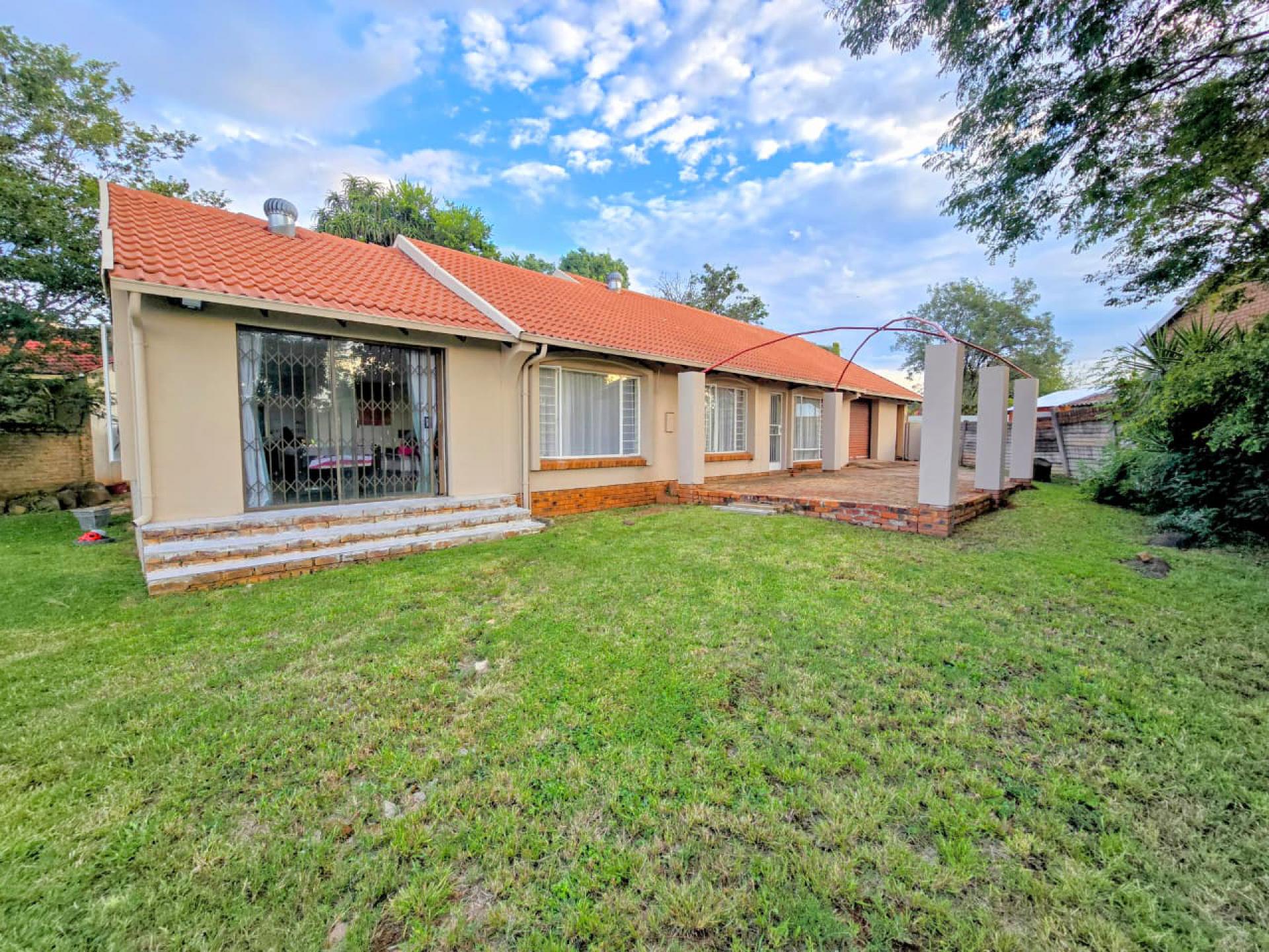  of property in Doornpoort