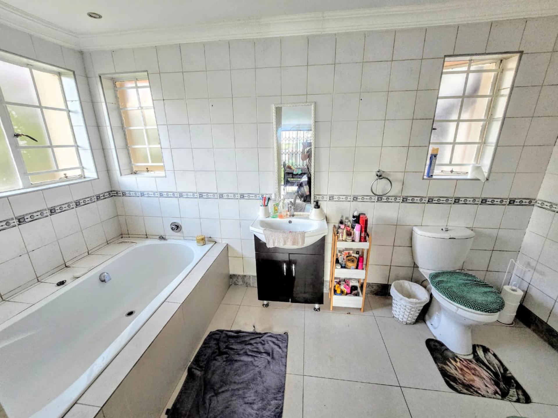  of property in Doornpoort